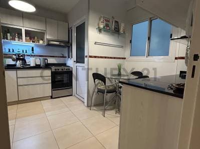 VENTA DEPARTAMENTO 3 Ambientes en Belgrano Semi-piso al frente baulera - Principal