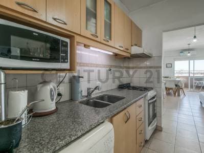 Departamento en venta de un dormitorio con cochera cubierta - 3
