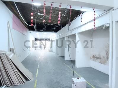 Alquiler local comercial Av. Rivadavia y Nazca - 4