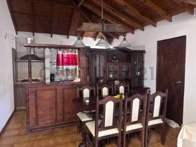 Casa en Venta de 3 Dormitorios en Ostende Excelente Ubicación - 3