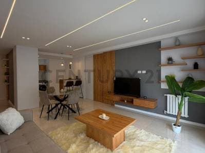 Venta Exclusivo 3 Ambientes con Balcón a la Calle – Totalmente Reciclado y Amoblado - 3