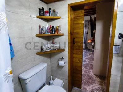HERMOSA CASA EN VENTA 5 AMBIENTES - 5