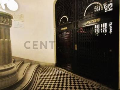 Oficina en venta en Monserrat - 4
