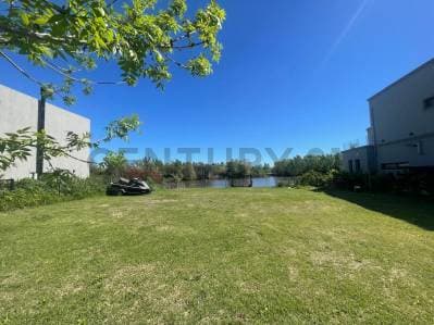 VENTA LOTE BARRIO NAUTICO ESCOBAR CON AMARRADERO APTO CREDITO ACEPTA PROPIEDAD EN PARTE DE PAGO - 4