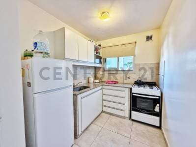DEPARTAMENTO DE 1 DORMITORIO CON BALCON EN VENTA - 2