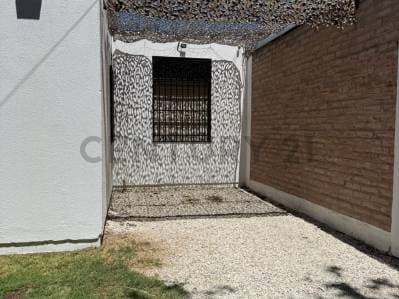 Venta Casa 3 dorm, cocina, living/comedor, cochera, Fondo - Capital - B° Luis Cattani - 4