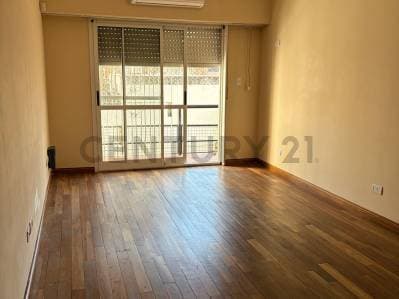 Semipiso 3 Ambientes en Venta | Muy Luminoso | Excelente Estado | Sáenz Peña - 4