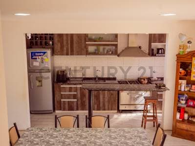 Casa moderna de 3 habitaciones con pileta. VENADO TUERTO - 4