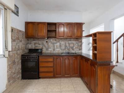 PH tipo casa 4 ambientes con cochera cubierta y patio - APTO CRÉDITO - PERMUTA - 4
