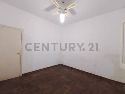 Casa tres ambientes en venta en Berazategui - 5