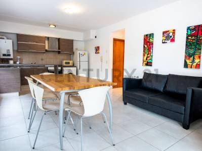 Departamento 3 ambientes con gas natural y cochera en zona residencial de Pinamar - Principal