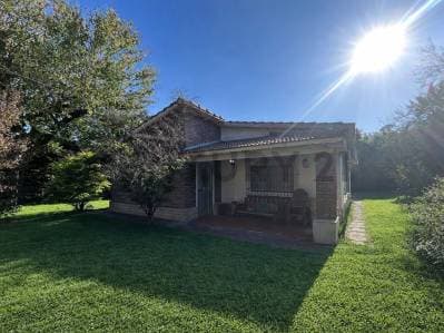 CASA EN VENTA CON PILETA PARQUE ALVEAR 2 DORM 1 PLANTA - Principal