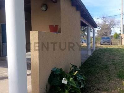 VENTA CASA 3 AMBIENTES, PILETA Y GRAN LOTE 2000 M2 - 5