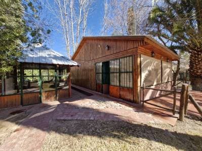 CABAÑA CON PILETA Y GRAN PARQUE EN VENTA - 3