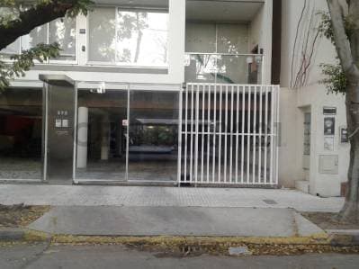 VENTA DE COCHERA DESCUBIERTA EN SAN ISIDRO - Principal