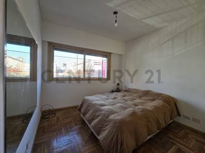 VENTA DEPARTAMENTO 4 AMBIENTES EN FLORESTA - 3