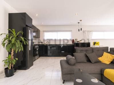 CASA + DUPLEX EN VENTA EN GONNET - Principal