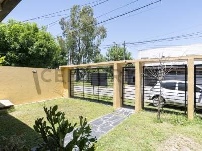 CASA EN VENTA EN VILLA CASTELLS - 2