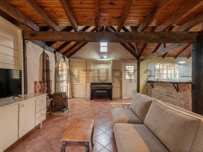 Casa Quinta con Pileta y Gran Parque de 1.336 m² en Loma Verde – 2 Dormitorios - 3