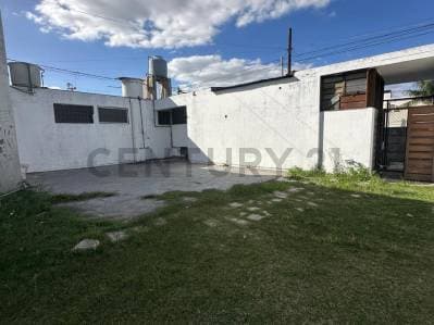 Local Comercial en Alquiler en Los Hornos - 5