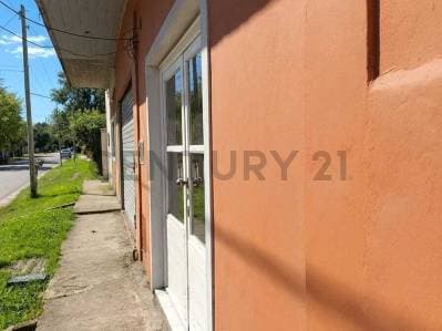 VENTA CARDALES CENTRO | Gran Monoambiente 40m² Apto Consultorio / Estética / Oficina - 2