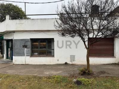 OPORTUNIDAD Casa +GRAN Galpon + LOCAL Comercial a 50 Mts RUTA 5 Alta Gracia - Principal