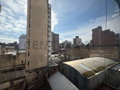 VENTA DEPARTAMENTO - 2 DORMITORIOS - LUMINOSO - FRENTE A LA PLAZA - ROSARIO - 5