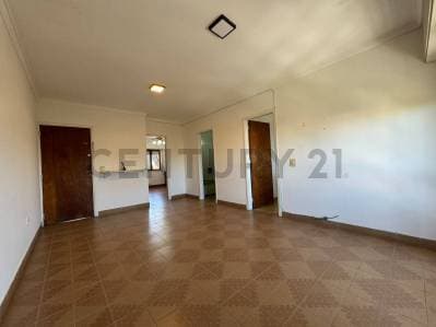 VENTA DEPARTAMENTO SOBRE AVENIDA - 5