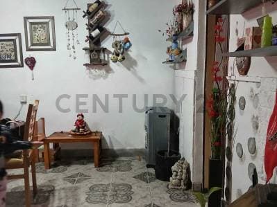 VENTA CASA 5 AMBIENTES CON PATIO Y GARAGE - 3