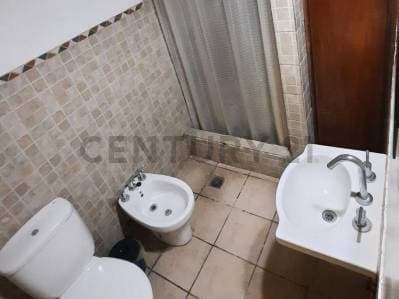 Casa en barrio residencial en La Plata - 2