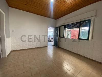 VENTA PH 2 AMBIENTES CON PATIO EN TEMPERLEY - 3