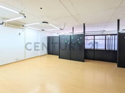 VENTA DE OFICINA DE 120M2 - ALSINA AL 1200 - INCLUYE COCHERA - 4