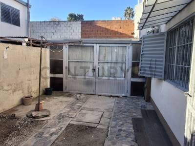 Vendo Duplex con garaje y patio - 2