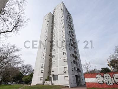 DEPARTAMENTO EN ALQUILER EN LA PLATA DE 3 DORMITORIOS - 4