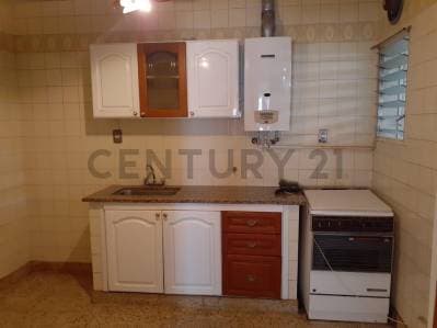 Venta de PH de 2 Dormitorios con patio en La Plata - 59 e/ 23 y 24 - Principal
