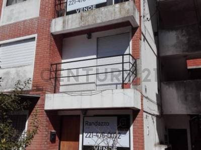 VENTA DE DEPARTAMENTO EN CALLE 58 E/ 141 Y 142 DE BARRIO PA - 3