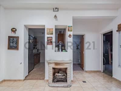 VENTA DE CASA AMPLIA SOBRE LOTE PROPIO EN EXCELENTE UBICACIÓN DE CABALLITO - 4