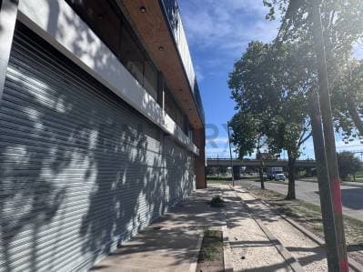 Venta local comercial en La Plata - 2