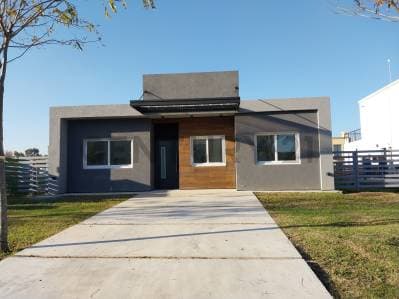 Casa en venta Barrio San Pablo, Pilar. 5 ambientes con pileta. - Principal