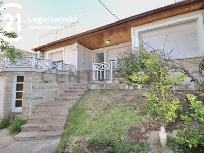 EN VENTA LOTE CON CASA, LOCAL Y GALPON, RINCON DE MILBERG, TIGRE - 4