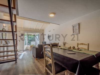 Chalet 5 ambientes en Venta Miguel Sagastizabal 7400 - 3