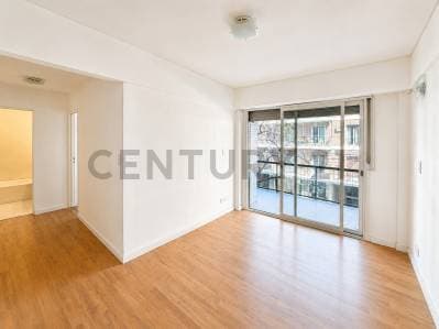 Venta Departamento 3 Ambientes con Balcón Corrido al Frente – Recoleta | Refaccionado a Nuevo | Apto - 2