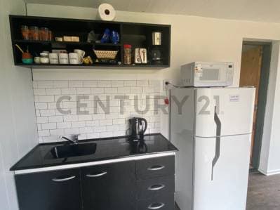 CASA EN VENTA EN LA PLATA DE 2 DORMITORIOS - 4
