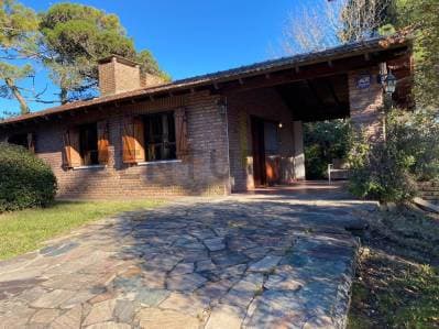 VENTA CASA CON PILETA EN BARRIO NORTE VILLA GESELL - 5