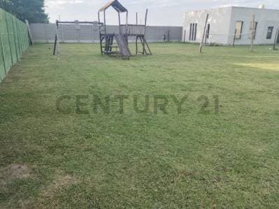 Venta quinta de 3 ambientes con Pileta y Parrila - 3