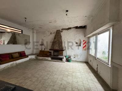 Casa en venta en La Plata, ideal destino comercial: oficinas, consultorios, salón de fiestas - 2