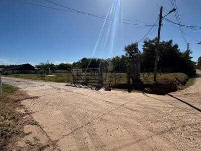 VENTA EXCELENTE LOTE EN BELEN DE ESCOBAR sobre calle Mosconi y Harrands (el mas grande del complejo) - 4