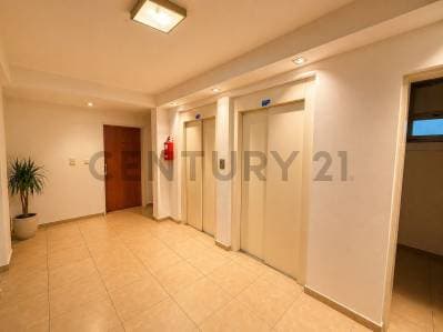 DEPARTAMENTO 1 DORMITORIO CON COCHERA A LA VENTA 43 entre 13 y 14 - 3