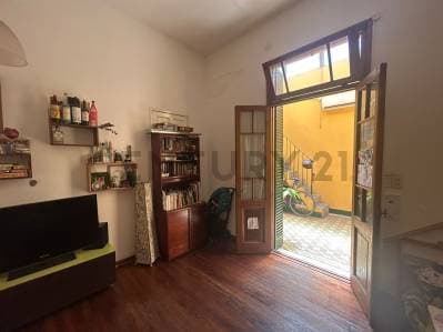 VENTA PH 4 AMBIENTES CON TERRAZA EN FLORES - 2