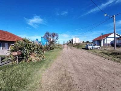 Venta lote a metros del mar - 4